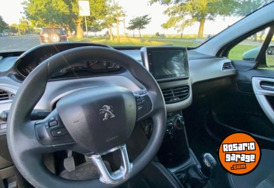 Autos - Peugeot 208 Allure 2018 Nafta 92000Km - En Venta