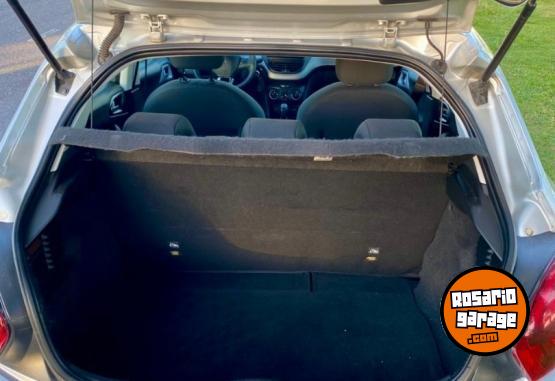 Autos - Peugeot 208 Allure 2018 Nafta 92000Km - En Venta