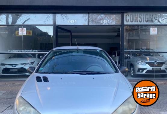 Autos - Peugeot 206 2002 Diesel 180000Km - En Venta