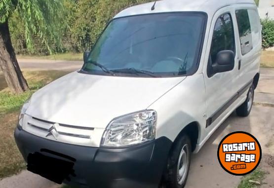 Utilitarios - Citroen Berlingo Business 2022 Nafta 70000Km - En Venta