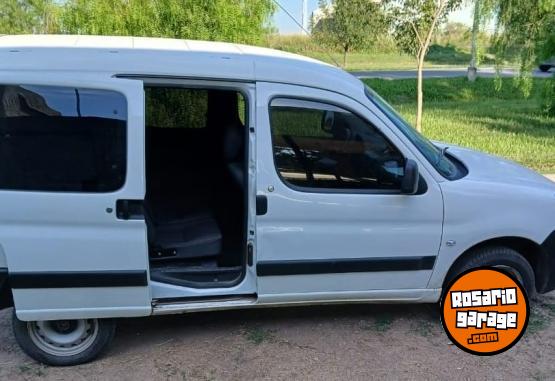 Utilitarios - Citroen Berlingo Business 2022 Nafta 70000Km - En Venta