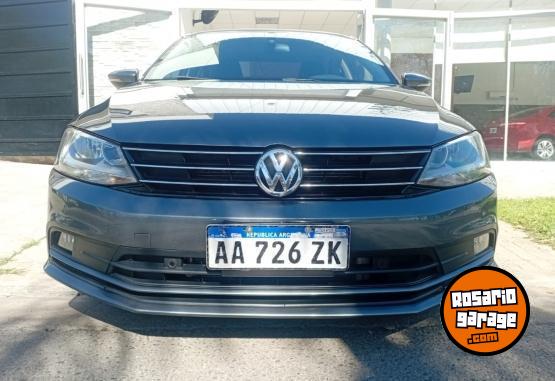Autos - Volkswagen Vento highline cuero 1.4 2017 Nafta 83000Km - En Venta