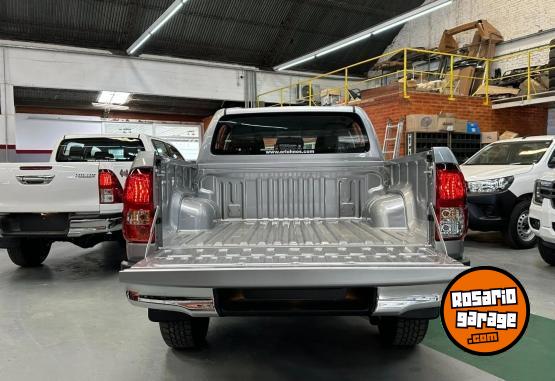 Camionetas - Toyota HILUX C/D 2.8 TDI A/T 4x4 2025 Diesel 0Km - En Venta