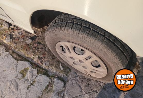 Autos - Fiat Uno 2013 GNC 212000Km - En Venta