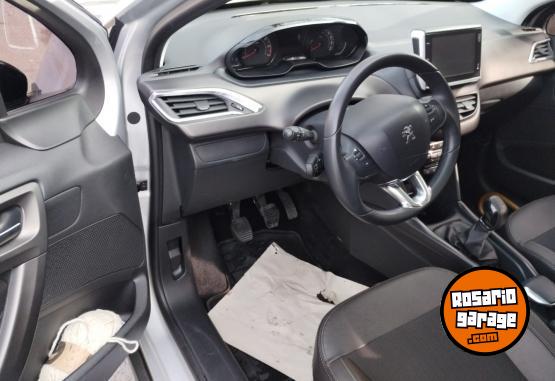 Autos - Peugeot 2008 feline 1.6 no thp 2021 Nafta 18000Km - En Venta