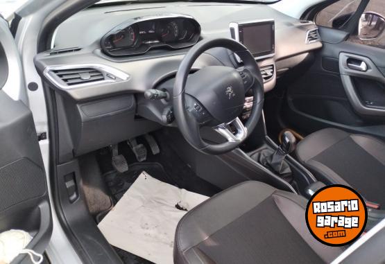 Autos - Peugeot 2008 feline 1.6 no thp 2021 Nafta 18000Km - En Venta