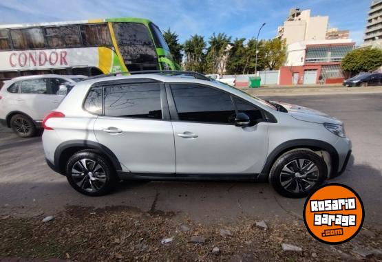 Autos - Peugeot 2008 feline 1.6 no thp 2021 Nafta 18000Km - En Venta