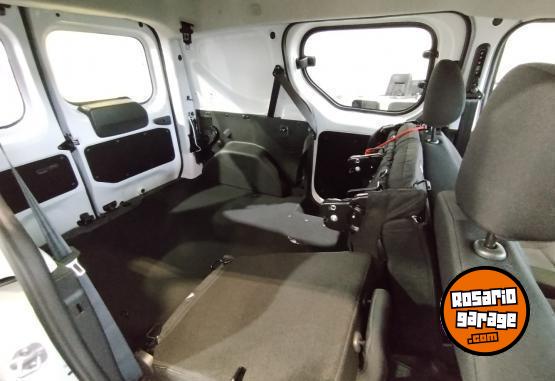 Utilitarios - Renault Kangoo 2025 Nafta 0Km - En Venta