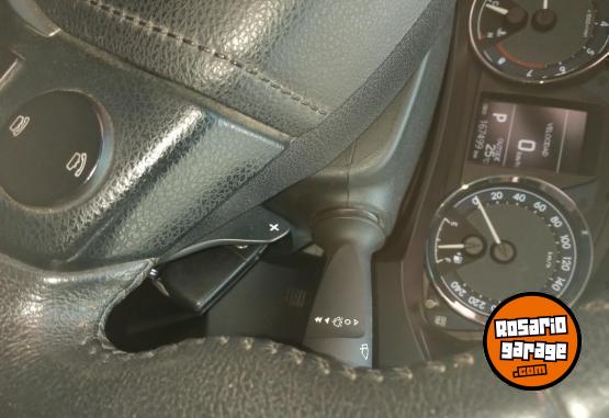 Autos - Toyota 2016  XEI - PACK CVT 2016 Nafta 202000Km - En Venta