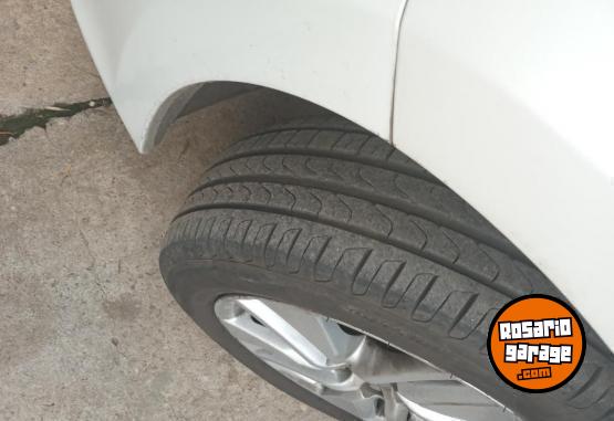 Autos - Toyota 2016  XEI - PACK CVT 2016 Nafta 202000Km - En Venta