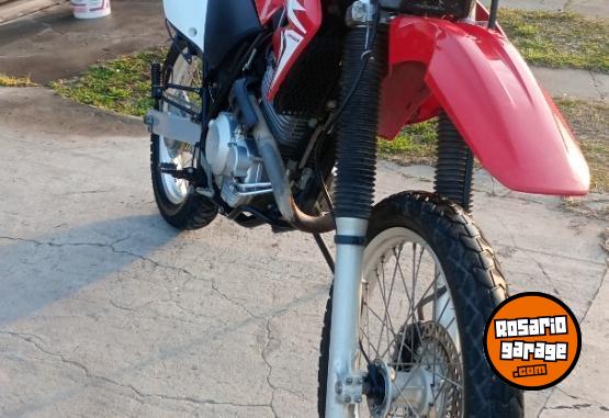 Motos - Honda XR tornado 250 2017 Nafta 30000Km - En Venta