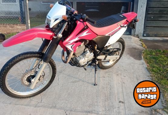 Motos - Honda XR tornado 250 2017 Nafta 30000Km - En Venta