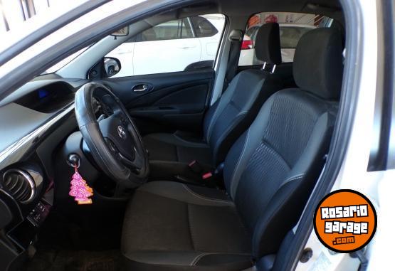 Autos - Toyota etios xs 1.5 6m/t 2017 Nafta 126000Km - En Venta