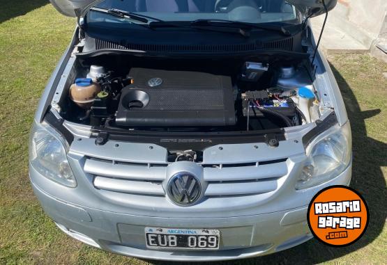 Autos - Volkswagen Fox 2005 Nafta 248000Km - En Venta