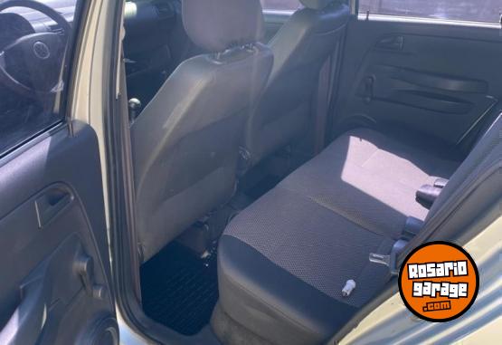 Autos - Volkswagen Fox 2005 Nafta 248000Km - En Venta