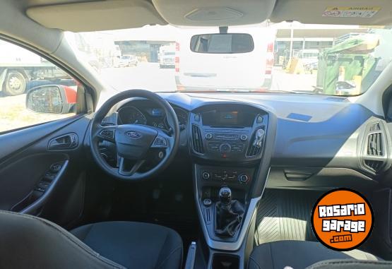 Autos - Ford Focus S 5 puertas 2015 Nafta 160000Km - En Venta