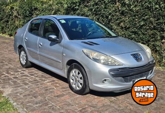 Autos - Peugeot 207 compact xs 1.4 2009 Nafta 108000Km - En Venta