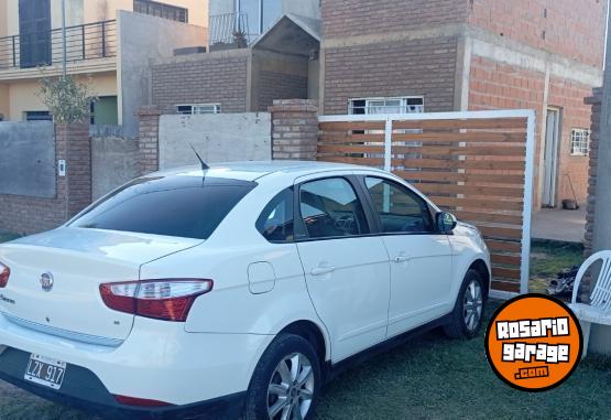 Autos - Fiat Grand siena 1.4 2013 Nafta 173000Km - En Venta