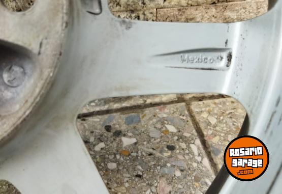 Accesorios para Autos - Juego de Llantas Aleacion - En Venta