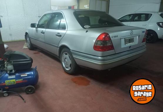 Autos - Mercedes Benz C 180 1996 Nafta 165000Km - En Venta