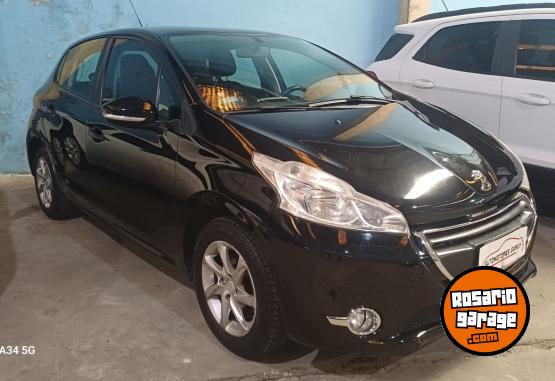 Autos - Peugeot 208 2014 Nafta 103000Km - En Venta