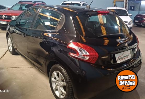 Autos - Peugeot 208 2014 Nafta 103000Km - En Venta