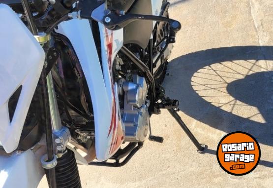 Motos - Honda Tornado 250 2023 Nafta 5500Km - En Venta