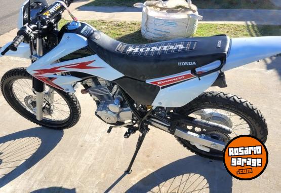 Motos - Honda Tornado 250 2023 Nafta 5500Km - En Venta