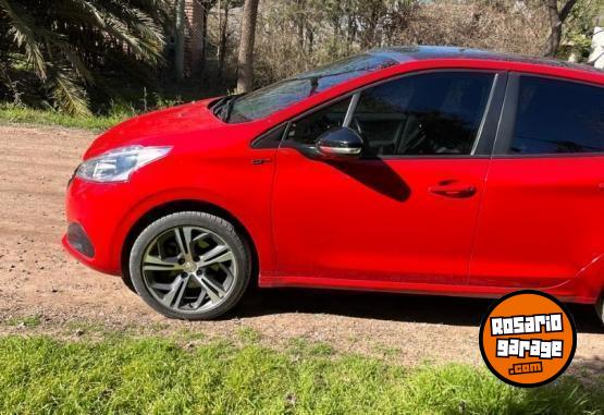 Autos - Peugeot 208 GT 2017 Nafta 69300Km - En Venta
