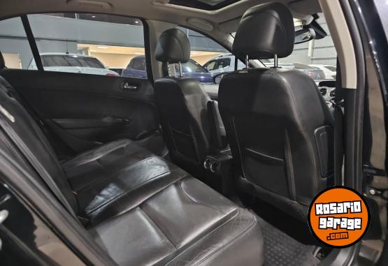 Autos - Peugeot 408 2011 Nafta 203000Km - En Venta