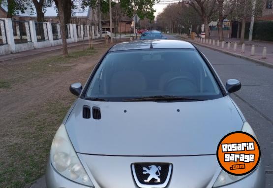 Autos - Peugeot 207 2009 Diesel 168000Km - En Venta