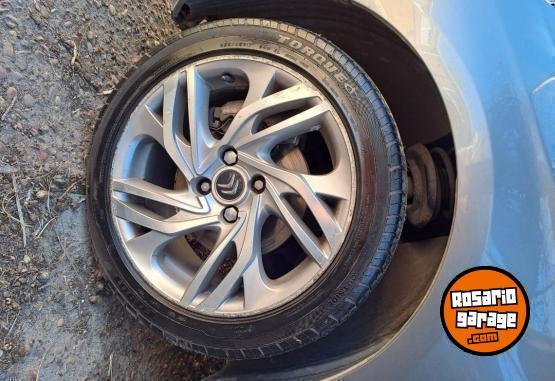 Autos - Citroen C4 lounge Thp 2015 Nafta 137000Km - En Venta