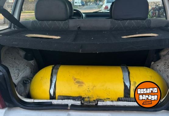 Autos - Fiat Uno 2004 GNC 210000Km - En Venta