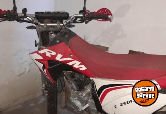 Motos - RVM 14-RVM CZ 250 2022 Nafta 9225Km - En Venta