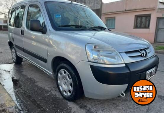 Utilitarios - Peugeot partner 2013 Diesel 151000Km - En Venta