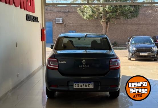Autos - Renault Logan 2024 GNC 54000Km - En Venta
