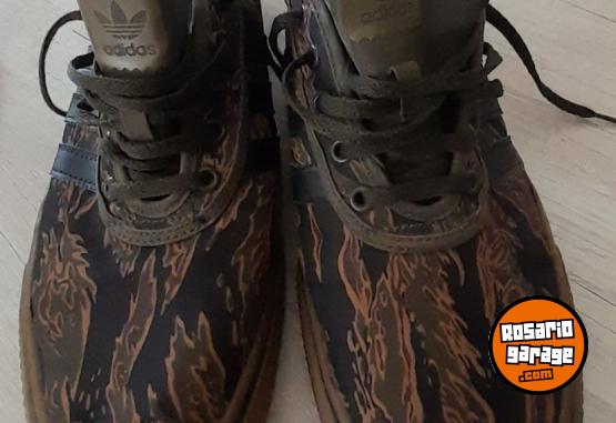 Indumentaria - Zapatillas Adidas talle 43 excelente estado - En Venta