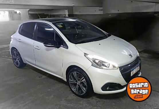 Autos - Peugeot 208 2020 Nafta 51000Km - En Venta