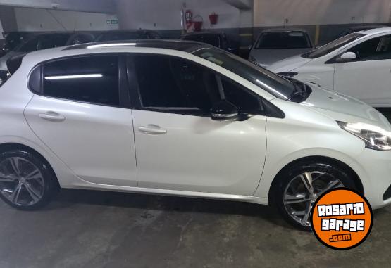 Autos - Peugeot 208 2020 Nafta 51000Km - En Venta