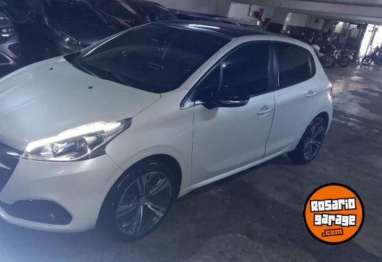 Autos - Peugeot 208 2020 Nafta 51000Km - En Venta