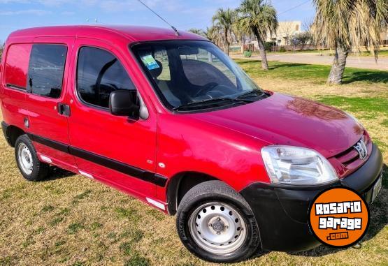 Utilitarios - Peugeot Partner 2013 Diesel 200000Km - En Venta