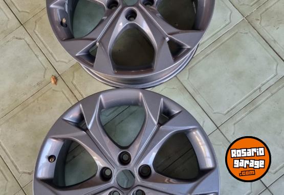 Accesorios para Autos - Llantas Chevrolet Cruze LTZ (Hatchback) 17" y Sensores de Aire - En Venta