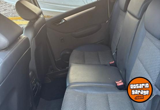 Autos - Mercedes Benz B 180 2011 Nafta 120000Km - En Venta