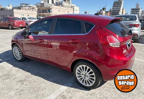 Autos - Ford Fiesta Titanium 2018 Nafta 84000Km - En Venta