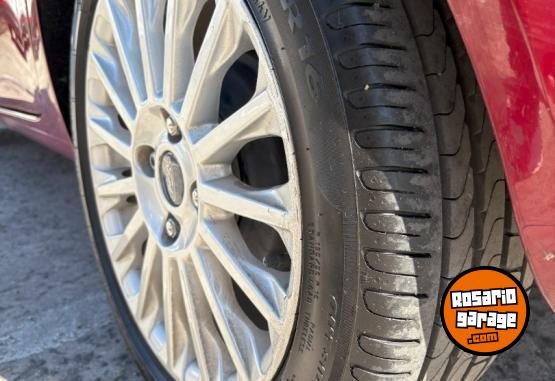 Autos - Ford Fiesta Titanium 2018 Nafta 84000Km - En Venta