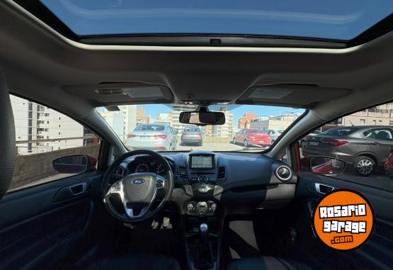 Autos - Ford Fiesta Titanium 2018 Nafta 84000Km - En Venta