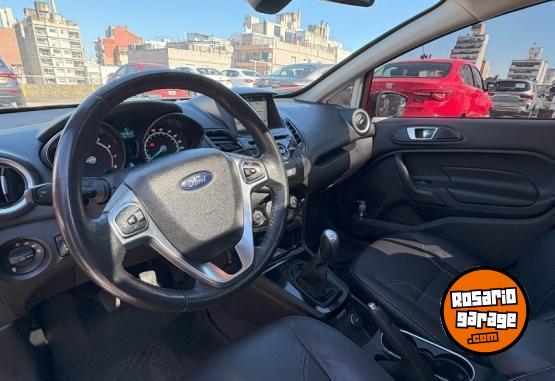 Autos - Ford Fiesta Titanium 2018 Nafta 84000Km - En Venta