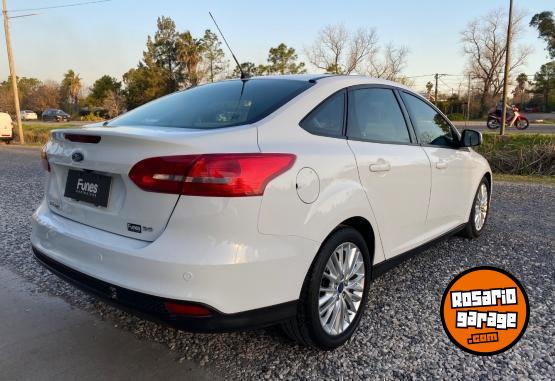 Autos - Ford Focus SE Plus 2.0 2017 Nafta 100000Km - En Venta
