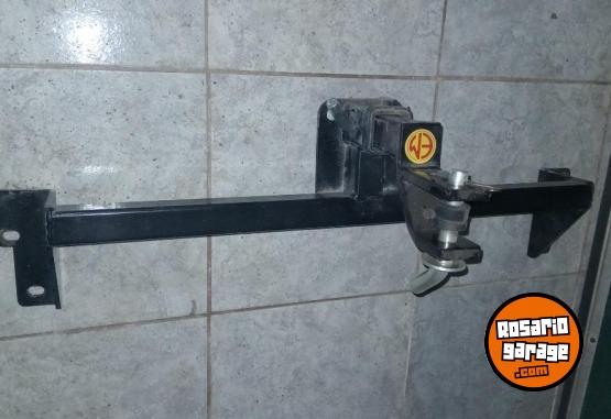 Accesorios para Autos - Enganche para 208 - En Venta