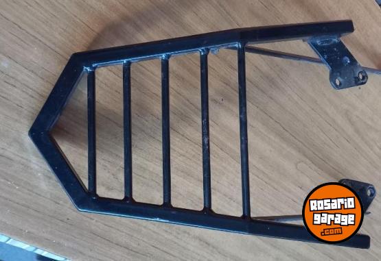 Accesorios para Motos - Porta equipaje hierro - En Venta